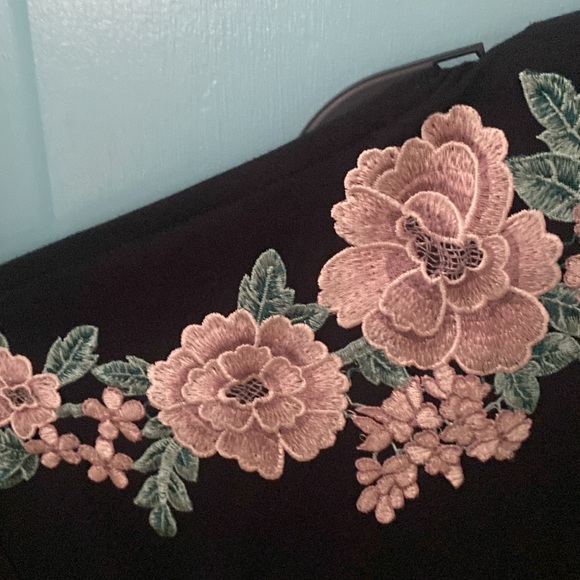 Women’s cold shoulder knit long dl Top. Size M # 3430 - Picture 4 of 7